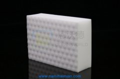 汽車內(nèi)飾臟了用什么清潔？洗車海綿